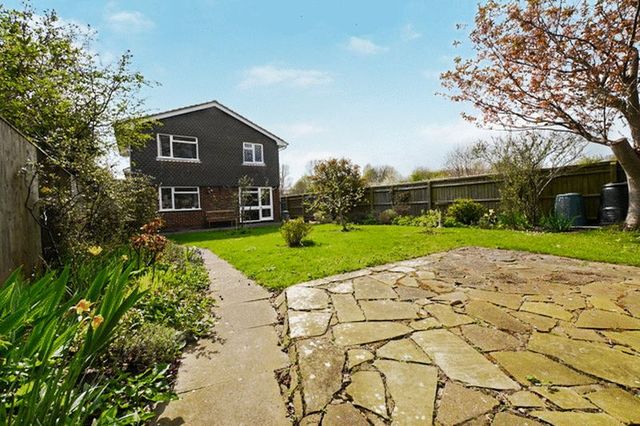  Image of 4 bedroom Detached house for sale in Thames Mead Crowmarsh Gifford Wallingford OX10 at Thames Mead Crowmarsh Gifford Wallingford, OX10 8EU