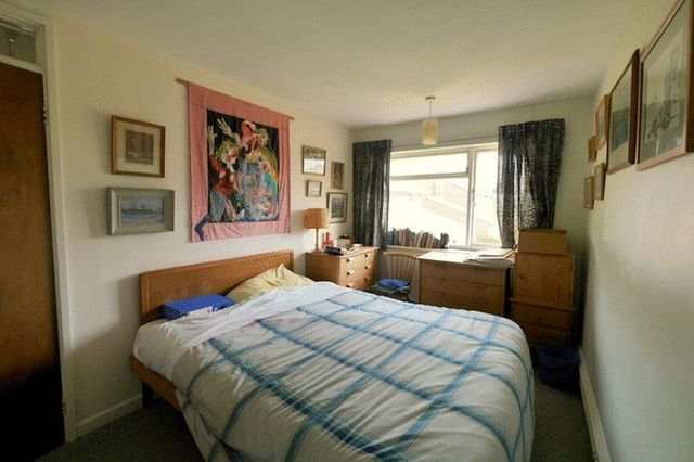 Image of 4 bedroom Detached house for sale in Thames Mead Crowmarsh Gifford Wallingford OX10 at Thames Mead Crowmarsh Gifford Wallingford, OX10 8EU