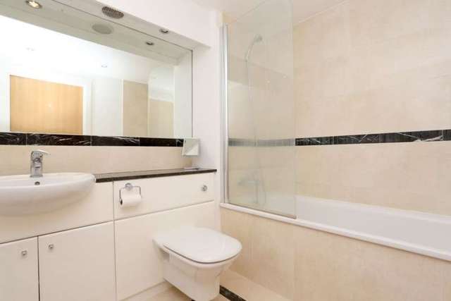  Image of 1 bedroom Apartment to rent in Western Gateway London E16 at Western Gateway  London, E16 1BA