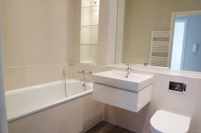  Image of 2 bedroom Flat to rent in Salt Meat Lane Gosport PO12 at Salt Meat Lane  Gosport, PO12 1GH