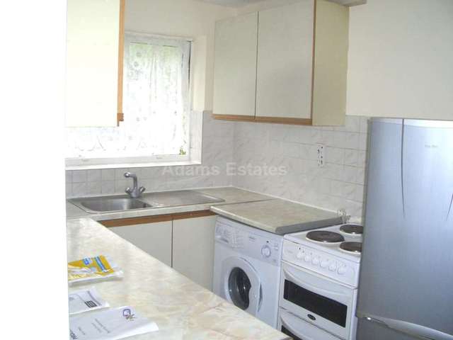  Image of 1 bedroom Flat to rent in Southcote Road Reading RG30 at Trafalgar Court Southcote Road Reading, RG30 2EN