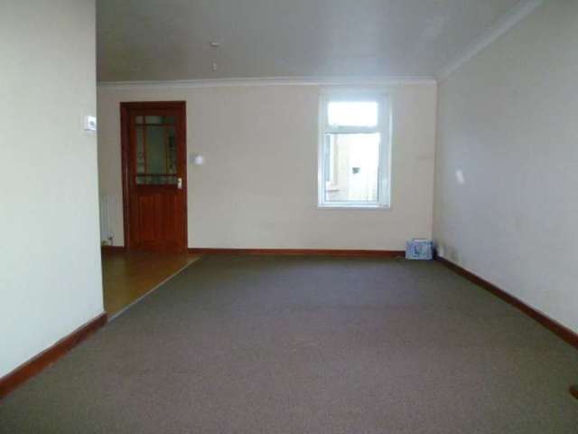  Image of 3 bedroom End of Terrace to rent in Upper Bridge Street Griffithstown Pontypool NP4 at Pontypool, NP4 6JY