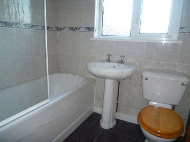  Image of 3 bedroom End of Terrace to rent in Upper Bridge Street Griffithstown Pontypool NP4 at Pontypool, NP4 6JY