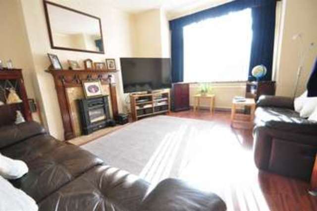  Image of 3 bedroom Terraced house to rent in Upton Road Bexleyheath DA6 at Bexleyheath Kent Bexleyheath, DA6 8LN