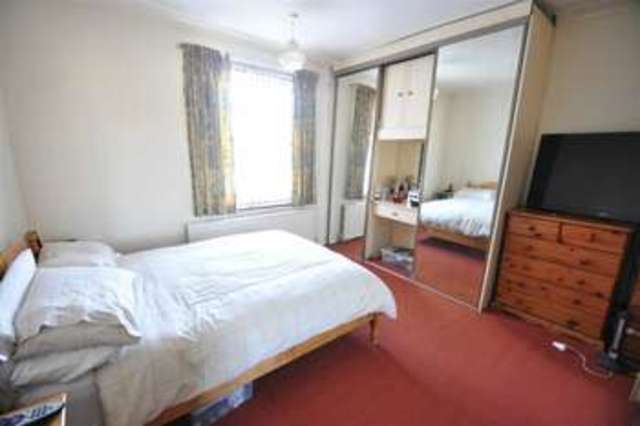  Image of 3 bedroom Terraced house to rent in Upton Road Bexleyheath DA6 at Bexleyheath Kent Bexleyheath, DA6 8LN