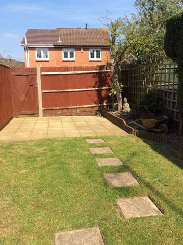  Image of 2 bedroom Terraced house to rent in Warley Rise Tilehurst Reading RG31 at Warley Rise Tilehurst Reading, RG31 6FR
