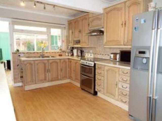  Image of 3 bedroom Bungalow for sale in Sunnymead Drive Waterlooville PO7 at Waterlooville Hampshire Waterlooville, PO7 6BL