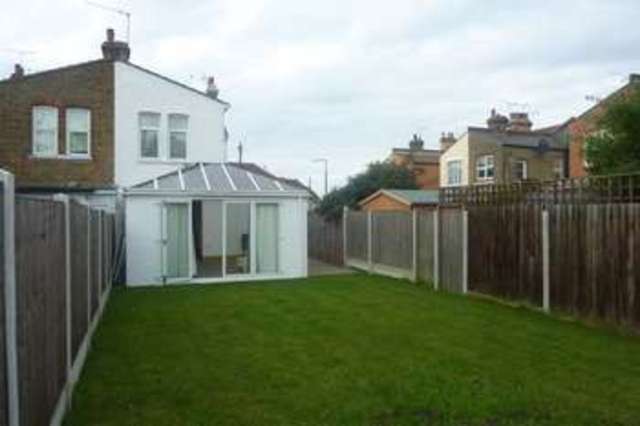  Image of 4 bedroom Terraced house to rent in West Road Westcliff-on-Sea SS0 at West Road  Westcliff-On-Sea, SS0 9DB