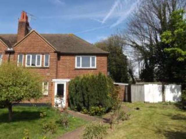  Image of 2 bedroom Maisonette for sale in Avon Close Worcester Park KT4 at Worcester Park  Worcester Park, KT4 7AH