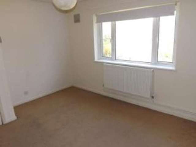  Image of 2 bedroom Maisonette for sale in Avon Close Worcester Park KT4 at Worcester Park  Worcester Park, KT4 7AH