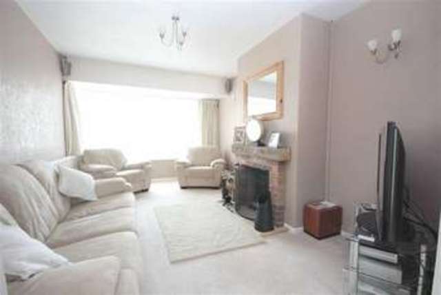  Image of 3 bedroom Property for sale in Beaufort Road Wroughton Swindon SN4 at Beaufort Road Wroughton Wroughton, SN4 9HQ