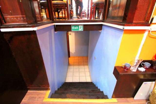  Image of Detached house to rent in Stockwell Road London SW9 at Stockwell Road Brixton London, SW9 9TN