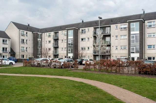  Image of 2 bedroom Flat for sale in London Road Glasgow G31 at London Road  Glasgow, G31 4QE