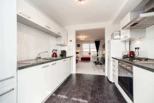  Image of 2 bedroom Flat for sale in London Road Glasgow G31 at London Road  Glasgow, G31 4QE