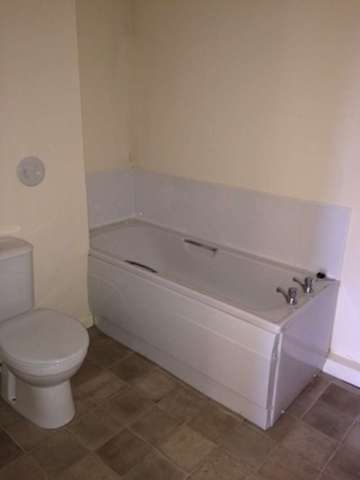  Image of 2 bedroom Ground Flat to rent in Wellington Street Wishaw ML2 at Wellington Street  Wishaw, ML2 7EU
