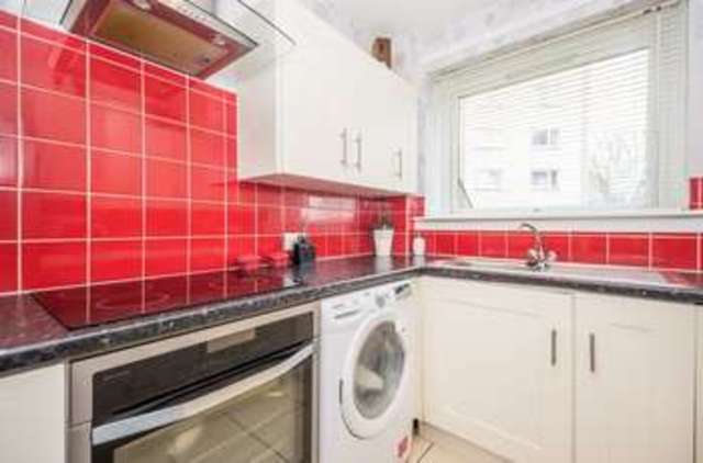  Image of 2 bedroom Flat for sale in Barnton Court Edinburgh EH4 at Barnton Court Barnton Edinburgh, EH4 6EH