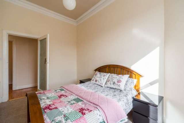  Image of 2 bedroom Flat for sale in Elm Row Edinburgh EH7 at Elm Row  Edinburgh, EH7 4AQ