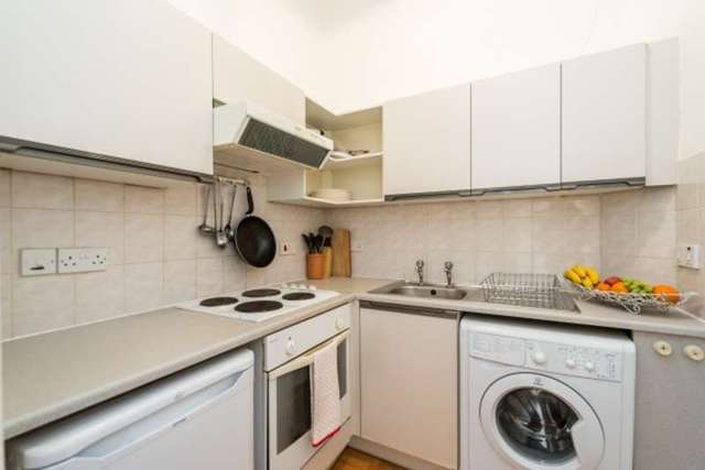  Image of 2 bedroom Flat for sale in Elm Row Edinburgh EH7 at Elm Row  Edinburgh, EH7 4AQ