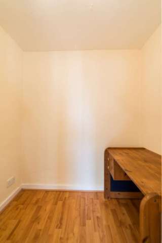  Image of 2 bedroom Flat for sale in Elm Row Edinburgh EH7 at Elm Row  Edinburgh, EH7 4AQ