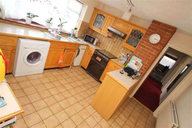  Image of 5 bedroom Bungalow for sale in Witney Road Ducklington Witney OX29 at Witney Road  Ducklington, OX29 7TX