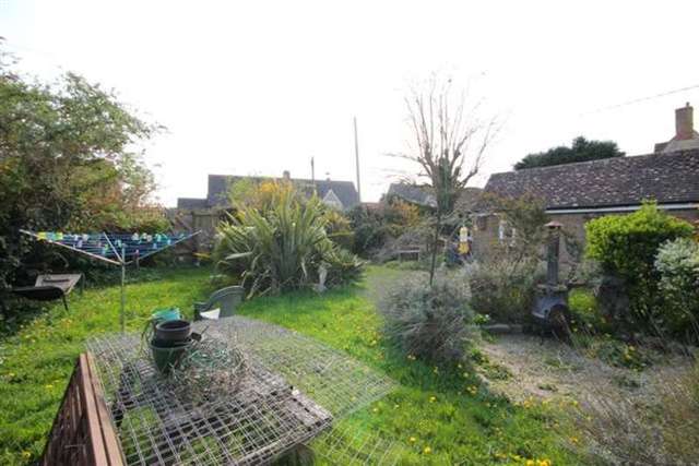  Image of 5 bedroom Bungalow for sale in Witney Road Ducklington Witney OX29 at Witney Road  Ducklington, OX29 7TX