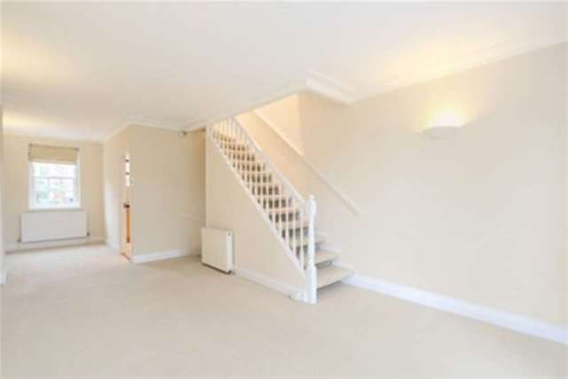  Image of 3 bedroom Detached house to rent in Abbotsbury Close London W14 at London, W14 8EQ