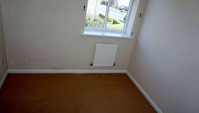  Image of 3 bedroom Semi-Detached house to rent in Acacia Close Leicester Forest East Leicester LE3 at Leicester  Leicester, LE3 3PX