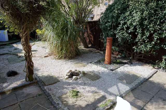  Image of 3 bedroom Semi-Detached house to rent in Acacia Close Leicester Forest East Leicester LE3 at Leicester  Leicester, LE3 3PX