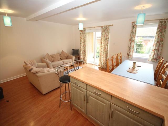  Image of 2 bedroom Flat to rent in Albion Gardens Edinburgh EH7 at Easter Road Edinburgh Edinburgh, EH7 5NS