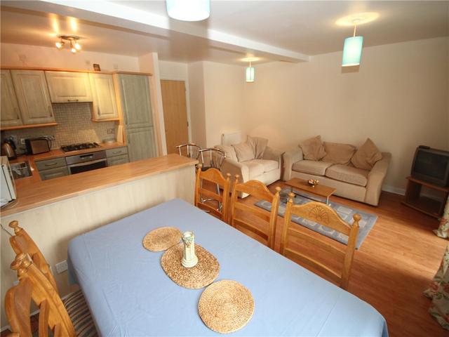  Image of 2 bedroom Flat to rent in Albion Gardens Edinburgh EH7 at Easter Road Edinburgh Edinburgh, EH7 5NS