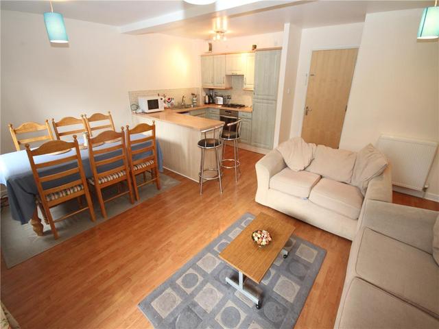  Image of 2 bedroom Flat to rent in Albion Gardens Edinburgh EH7 at Easter Road Edinburgh Edinburgh, EH7 5NS