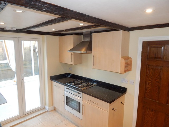  Image of 2 bedroom Cottage to rent in Aldershot Road Church Crookham Fleet GU52 at Fleet, GU52 8EH