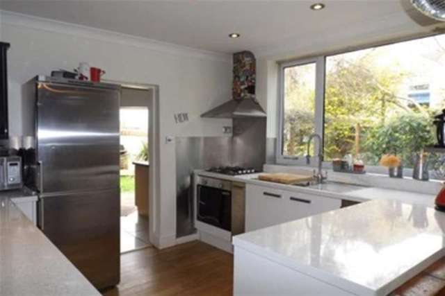  Image of 3 bedroom Detached house to rent in Allcroft Street Mansfield Woodhouse Mansfield NG19 at Mansfield, NG19 8BJ