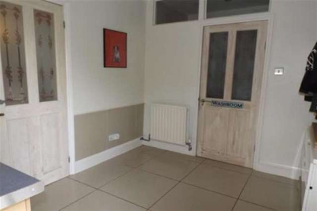  Image of 3 bedroom Detached house to rent in Allcroft Street Mansfield Woodhouse Mansfield NG19 at Mansfield, NG19 8BJ