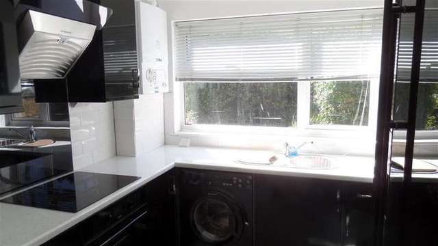  Image of 1 bedroom Ground Flat for sale in Allnutts Road Epping CM16 at Epping Essex Epping, CM16 7BD