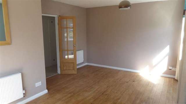  Image of 1 bedroom Ground Flat for sale in Allnutts Road Epping CM16 at Epping Essex Epping, CM16 7BD
