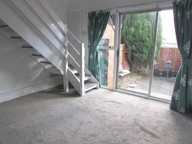  Image of 1 bedroom Flat to rent in Alloway Drive Newton Mearns Glasgow G77 at Newton Mearns East Renfrewshire East Renfrewshire, G77 5TG