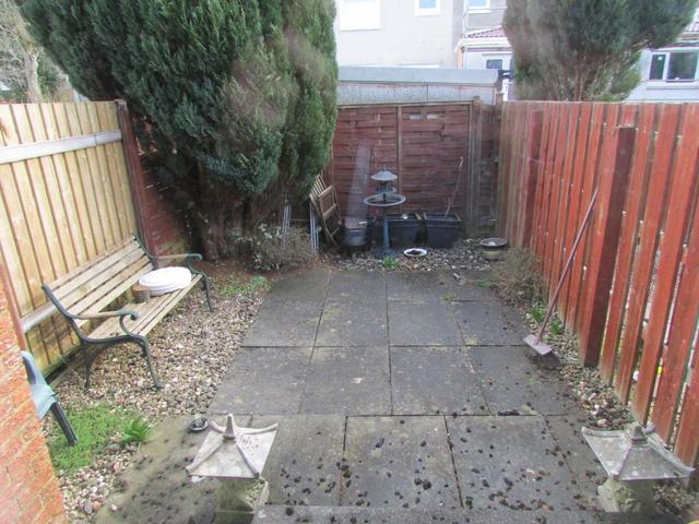  Image of 1 bedroom Flat to rent in Alloway Drive Newton Mearns Glasgow G77 at Newton Mearns East Renfrewshire East Renfrewshire, G77 5TG