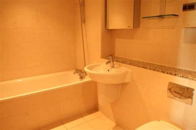  Image of 1 bedroom Flat to rent in Argyll Road London SE18 at London, SE18 6PL