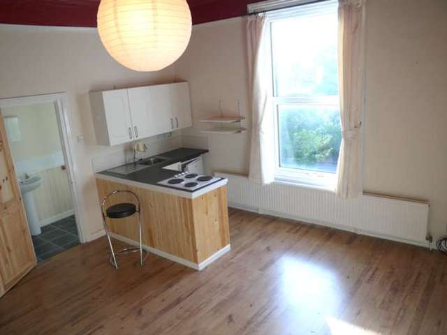  Image of Studio flat to rent in Ashlands Sale M33 at Ashlands  Sale, M33 5PB