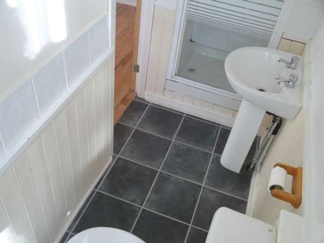  Image of Studio flat to rent in Ashlands Sale M33 at Ashlands  Sale, M33 5PB