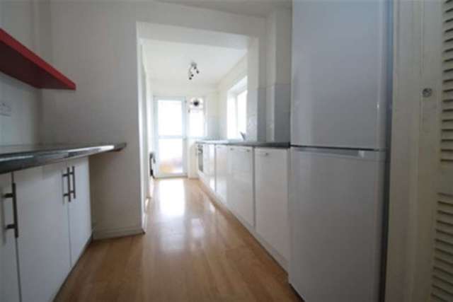  Image of 3 bedroom Detached house to rent in Ashleigh Gardens Sutton SM1 at Sutton, SM1 3EL