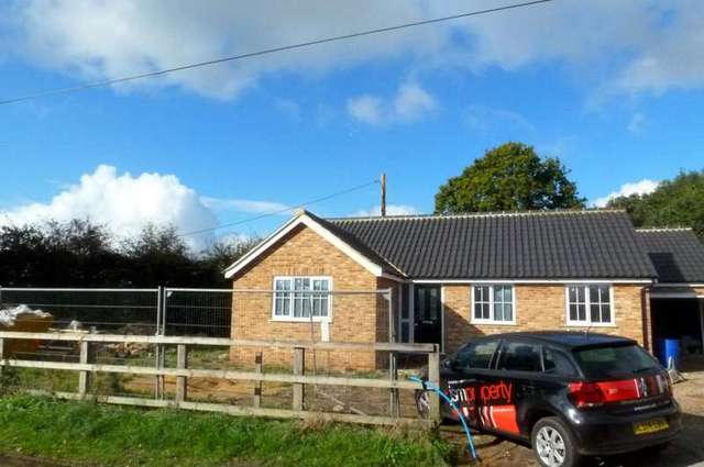  Image of 3 bedroom Bungalow to rent in Morley Road Attleborough NR17 at Attleborough Road Morley St. Peter Wymondham, NR17 2JZ