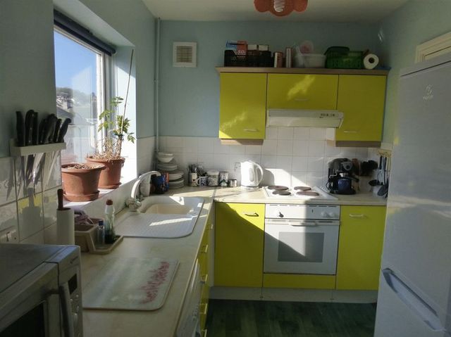  Image of 1 bedroom Flat for sale in Neuadd Yr Eglwys Glynne Road Bangor LL57 at Glynne Road  Bangor, LL57 1BJ