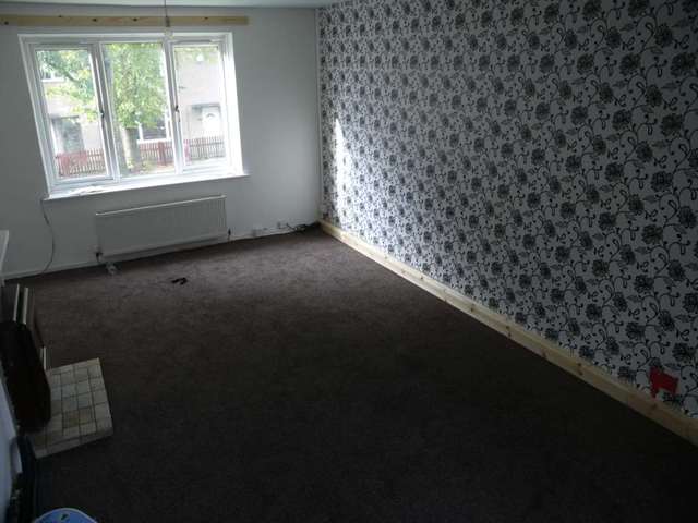  Image of 3 bedroom Detached house to rent in Birch Hall Close Oldham OL4 at Birch Hall Close Holts Oldham, OL4 5PE
