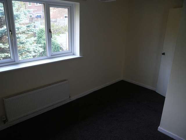 Image of 3 bedroom Detached house to rent in Birch Hall Close Oldham OL4 at Birch Hall Close Holts Oldham, OL4 5PE