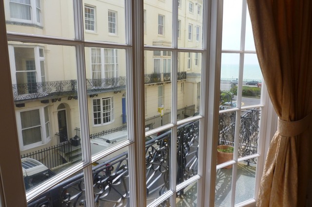  Image of 1 bedroom Flat to rent in Bloomsbury Place Brighton BN2 at 3 Bloomsbury Place  Brighton, BN2 1DA