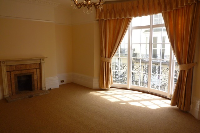  Image of 1 bedroom Flat to rent in Bloomsbury Place Brighton BN2 at 3 Bloomsbury Place  Brighton, BN2 1DA
