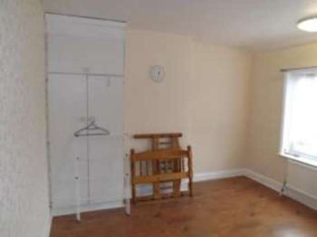  Image of 3 bedroom End of Terrace for sale in Coggeshall Road Braintree CM7 at Braintree Essex Braintree, CM7 9EQ