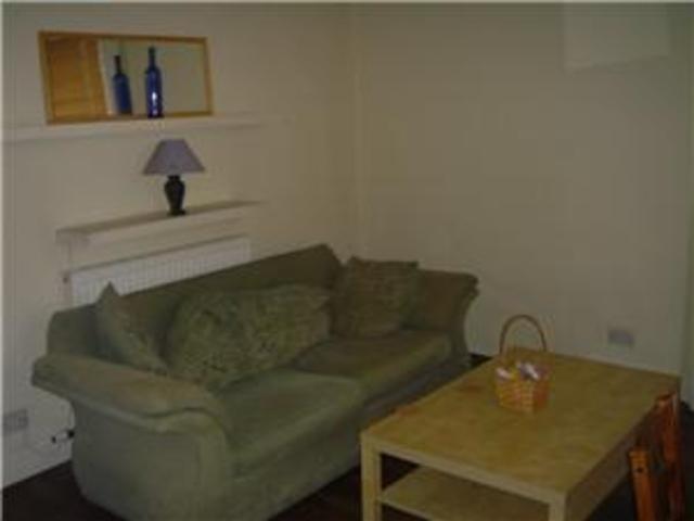 Image of 2 bedroom Flat to rent in Brougham Street Edinburgh EH3 at Tollcross Edinburgh Edinburgh, EH3 9JT